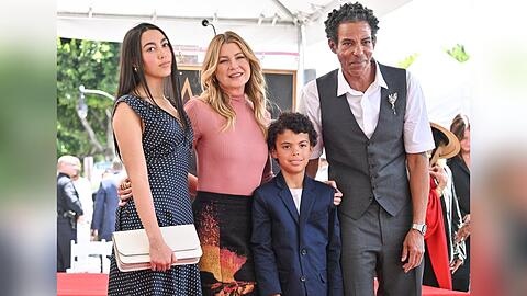 Ellen Pompeo mit zwei ihrer drei Kinder und Ehemann Chris Ivery.