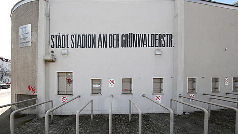 Hier hängt (noch) kein Firmen-Name.