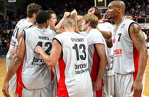 Hungrig auf den Meistertitel: Pokalsieger Brose Baskets Bamberg muss in der Bundesliga noch drei Mal ran &ndash; dann geht&rsquo;s in den Playoffs rund.