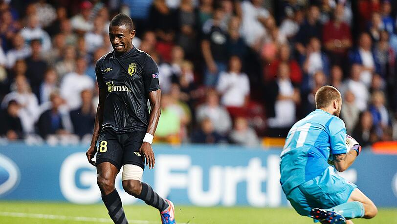 Salomon Kaalou (l.) in einem Spiel gegen den FC Kopenhagen. Salomon Kaalou (l.) in einem Spiel gegen den FC Kopenhagen.