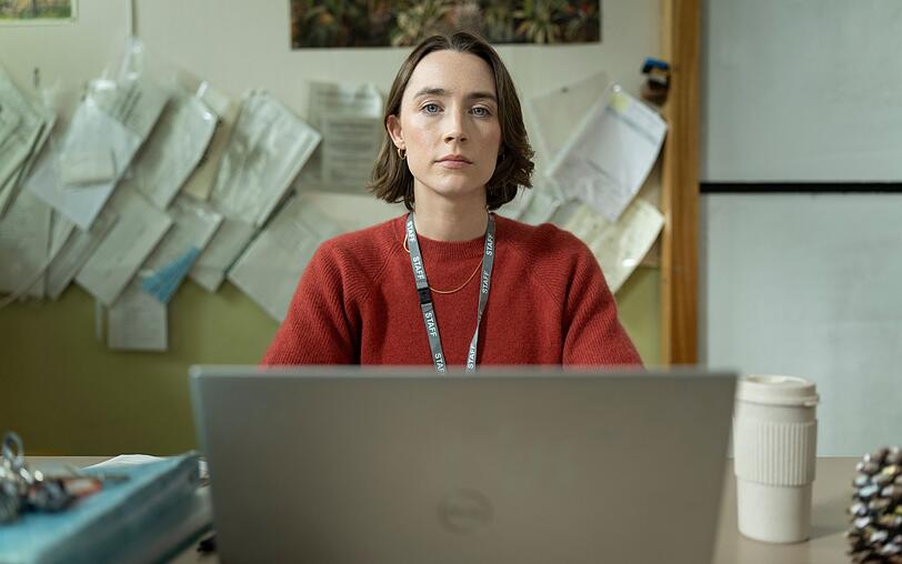 Saoirse Ronan verk&ouml;rpert in "Bad Apples" die Lehrerin Maria, die irgendwann mit ihrem Latein am Ende ist und einen St&ouml;renfried in ihrer Klasse einfach wegsperrt.