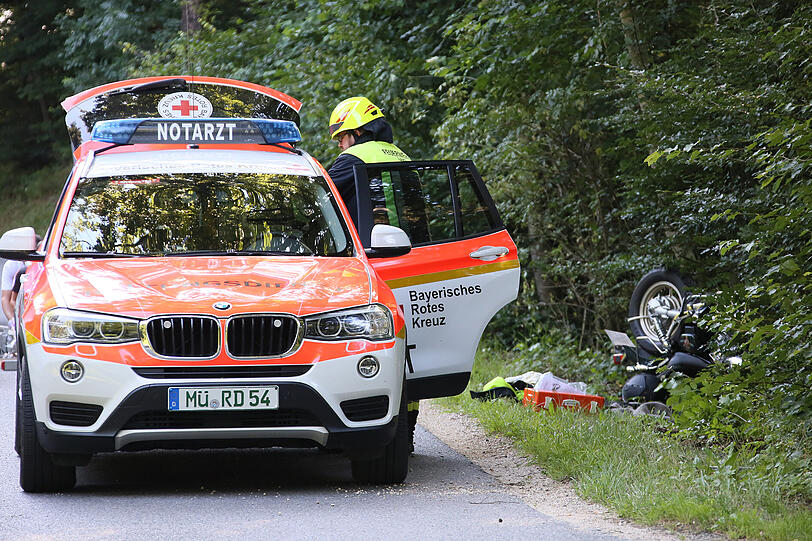 In einer langezogenen linkskurve verlor der 47-Jährige die Kontrolle über sein Motorrad.