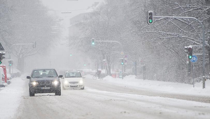 Der Winter ist im Anmarsch. Ist Ihr Auto schon bereit für Schnee und Eis? Der Winter ist im Anmarsch. Ist Ihr Auto schon bereit für Schnee und Eis?