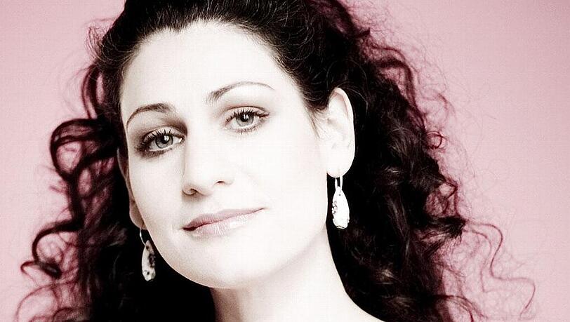 Die 1972 in Bergneustadt geborene Sopranistin Anja Harteros ist eine der besten Wagner- und Strauss-Interpretinnen der Gegenwart. Die 1972 in Bergneustadt geborene Sopranistin Anja Harteros ist eine der besten Wagner- und Strauss-Interpretinnen der Gegenwart.