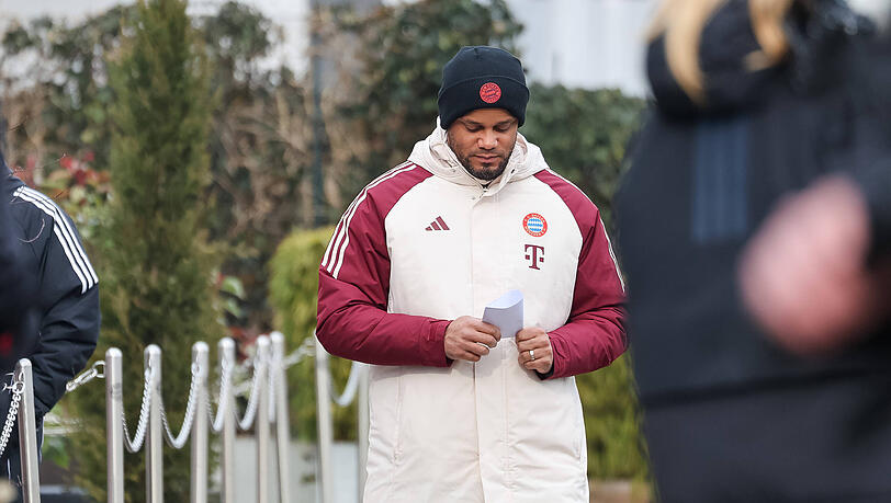 Hat er Florian Wirtz auch auf dem Zettel? Bayern-Trainer Vincent Kompany schwärmt vom Shootingstar der Leverkusener.