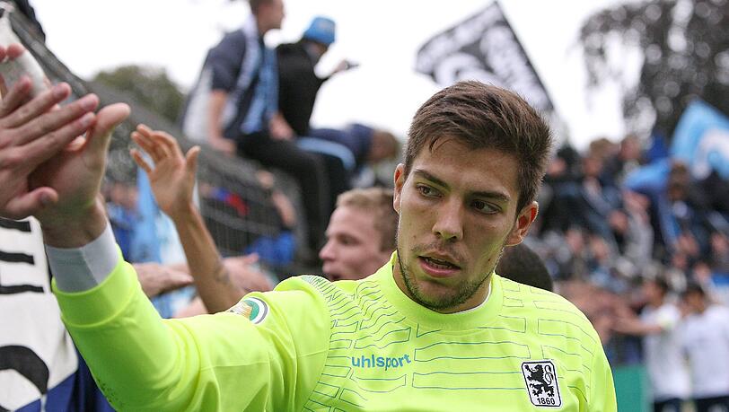Feierte beim 2:1-Sieg im DFB-Pokal bei Holstein Kiel sein Debüt: Stefan Ortega. Feierte beim 2:1-Sieg im DFB-Pokal bei Holstein Kiel sein Debüt: Stefan Ortega.