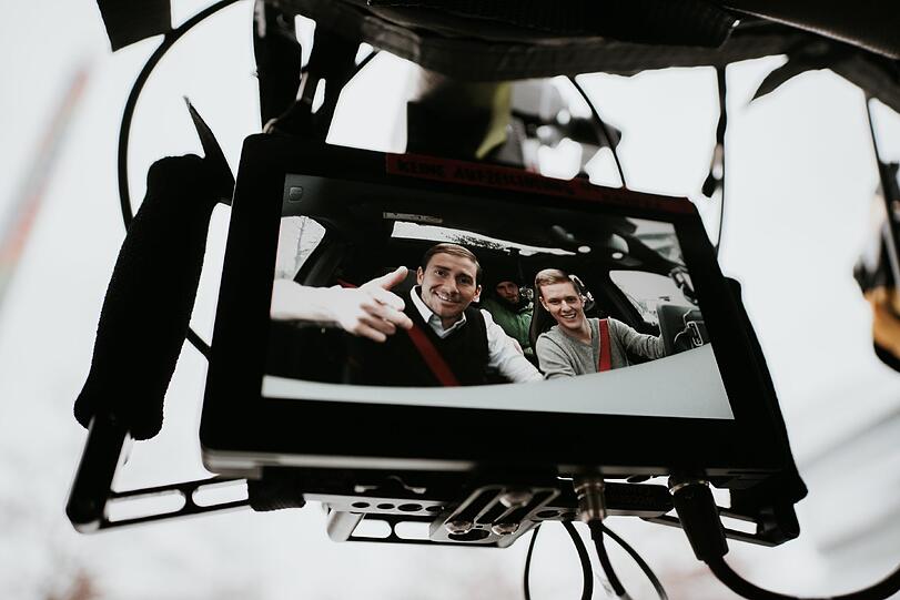 Hinter den Kulissen: Mick Schumacher und Harry G am Set