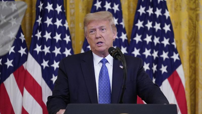 "Dieses Blutvergießen muss ein Ende haben", sagte Trump. "Wir haben keine andere Wahl, als uns einzumischen.". "Dieses Blutvergießen muss ein Ende haben", sagte Trump. "Wir haben keine andere Wahl, als uns einzumischen.".