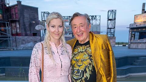 "Ich treib's gern bunt": Richard "Mörtel" Lugner und seine "voraussichtlich Zukünftige" Bienchen.