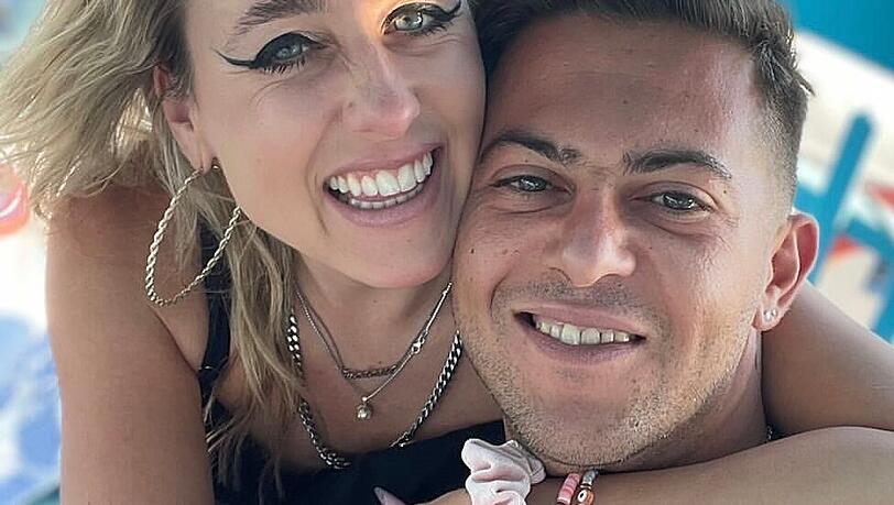 Crizi Stern mit ihrem Christos. Crizi Stern mit ihrem Christos.