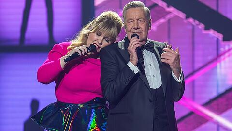 Maite Kelly und Roland Kaiser präsentieren in der ZDF-Show ihren Megahit "Warum hast Du nicht nein gesagt".