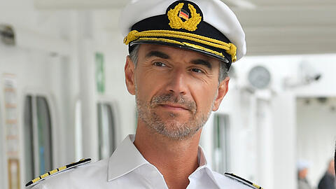 F&uuml;r Florian Silbereisen und seine "Traumschiff"-Crew geht es an Ostern nach Island.