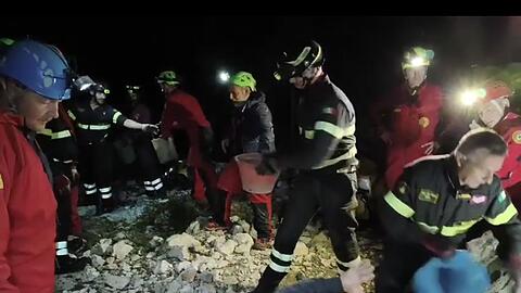 Seit Sonntagnachmittag sa&szlig; der Mann in der H&ouml;hle fest.