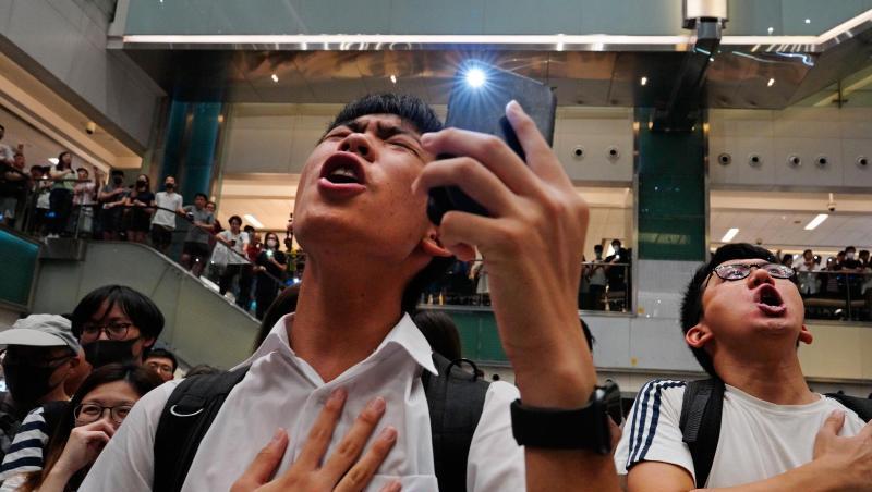 China hat Apple vorgeworfen, die Demonstranten in Hongkong zu unterstützen. China hat Apple vorgeworfen, die Demonstranten in Hongkong zu unterstützen.