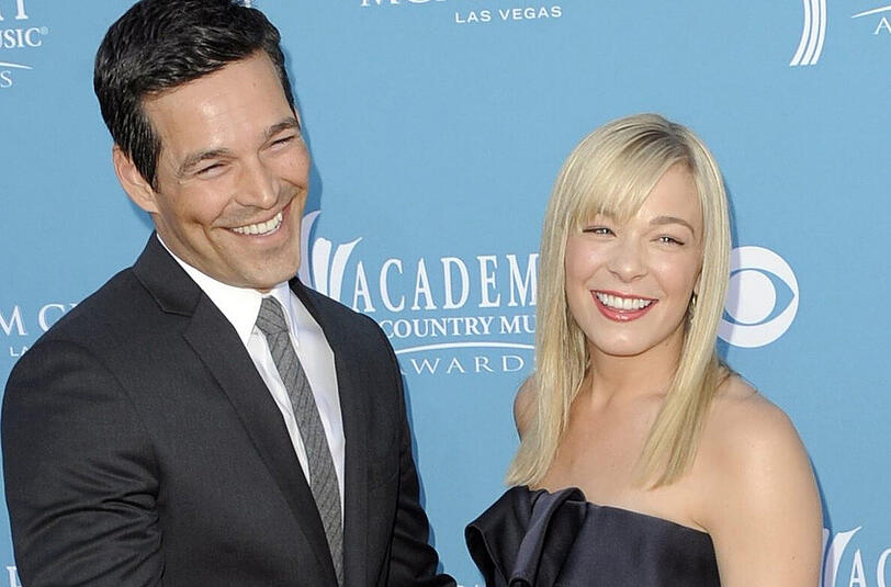 Die amerikanische Sängerin LeAnn Rimes und der Schauspieler Eddie Cibrian bei der Verleihung der 45. Country Music Awards 2010. Heute sind die beiden verheiratet.