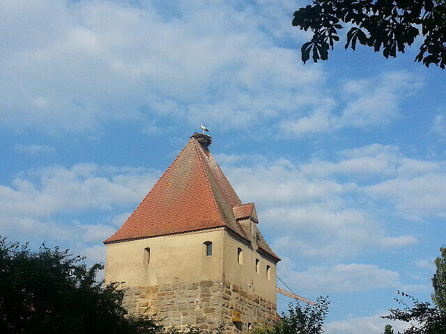 Herrieden -  der Storchenturm trägt seinen Namen zurecht.