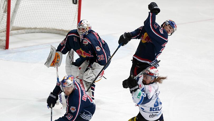 Der EHC red Bull München verlor gegen Schwenningen mit 5:6 nach Penaltyschießen. Der EHC red Bull München verlor gegen Schwenningen mit 5:6 nach Penaltyschießen.