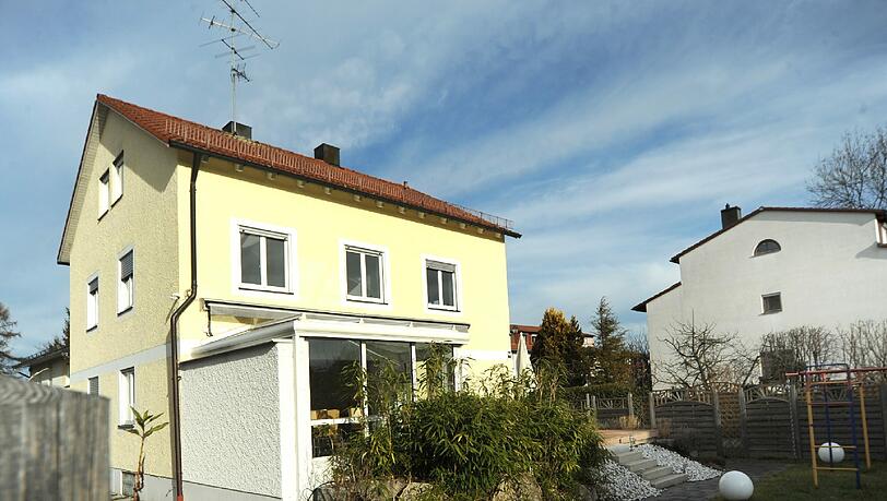 Das Haus an der Naumburger Straße. Ab Ende Januar sollen hier bis zu zehn unbegleitete jugendliche Flüchtlinge wohnen. Das Haus an der Naumburger Straße. Ab Ende Januar sollen hier bis zu zehn unbegleitete jugendliche Flüchtlinge wohnen.