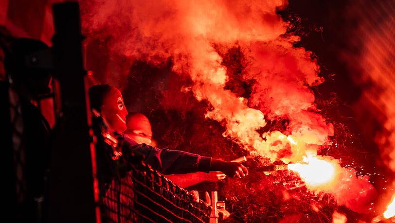 Nach dem Protest gegen den DFL-Investor planen die Fans des FC Bayern eine deutliche Reaktion gegen die, aus ihrer Sicht, überharte Strafe der UEFA.