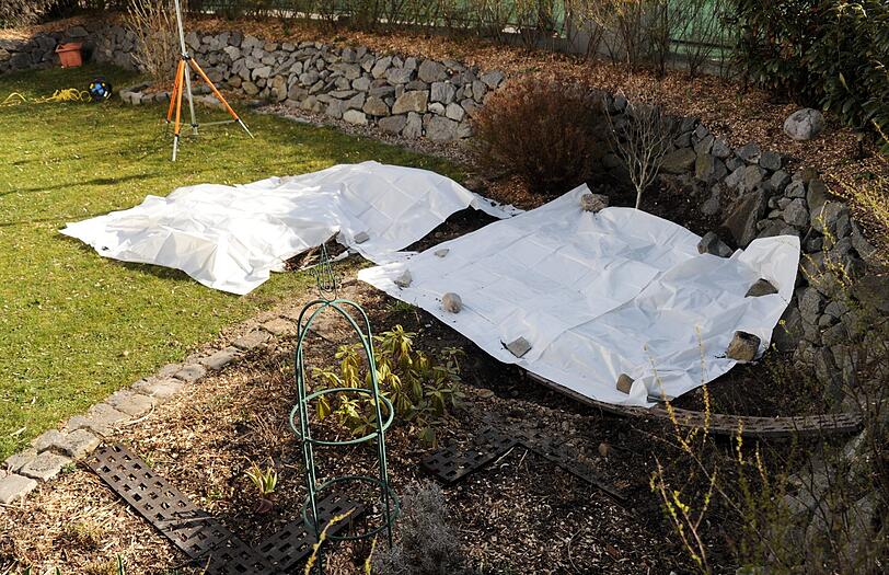 Brutaler Doppelmord in Notzing bei Erding: Ein Ehepaar wurde tot im Garten verscharrt. Der 21-jährige Täter hat sich gestellt - er ist der Ex-Freund der Tochter.