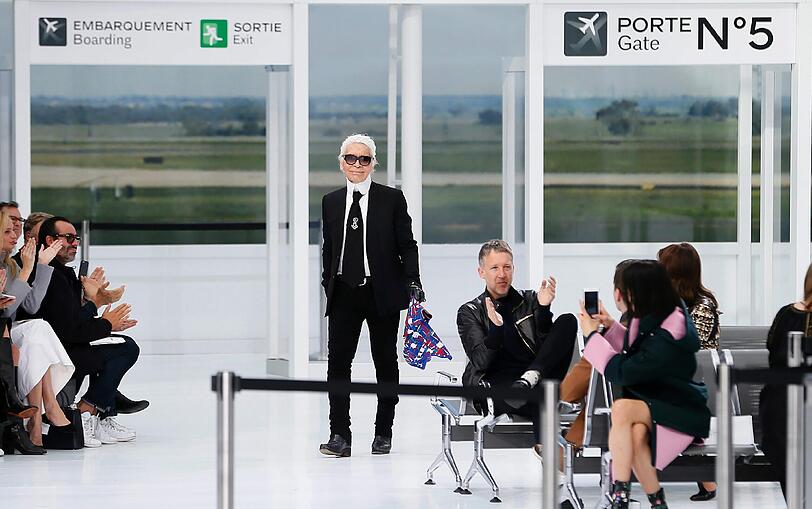 Karl Lagerfeld lässt sich feiern
