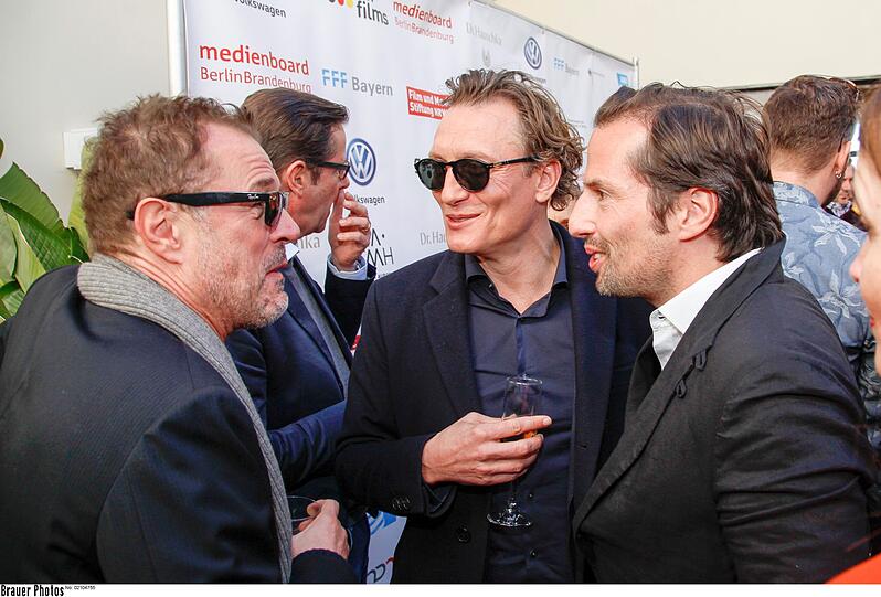 Neben den "Werk ohne Autor"-Darstellern sind auch die Teams der nominierten Filme &bdquo;Of Fathers and Sons&ldquo;, &bdquo;Isle of Dogs&ldquo; und &bdquo;Cold War&ldquo; vor Ort.