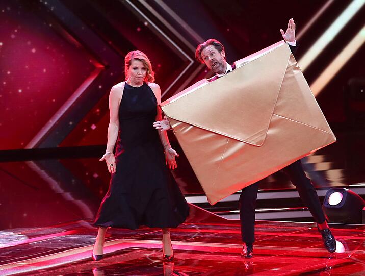 Doe Comedians Annette Frier und Matthias Matschke ausgezeichnet haölten die Laudatio für die Kategorie "Beste deutsche Schauspielerin".