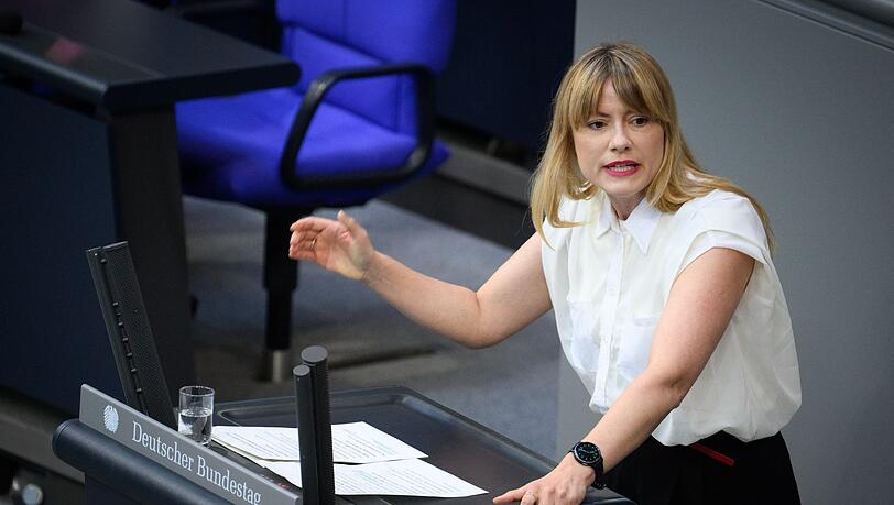 Linken-Politikerin B&uuml;nger stellt das Vorgehen der Beh&ouml;rden in Frage. (Archivbild)