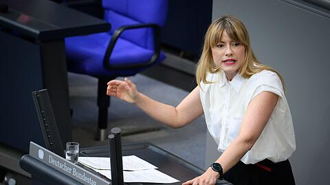 Linken-Politikerin B&uuml;nger stellt das Vorgehen der Beh&ouml;rden in Frage. (Archivbild)