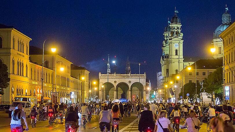 Radlnacht: Altstadt und angrenzende Bereiche sind am Samstag dicht.