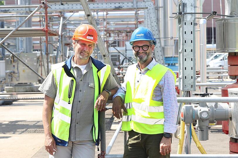 Haben hier alles im Griff: Produktionsleiter Richard Kellner und der Standortverantwortliche Thomas Gilg.