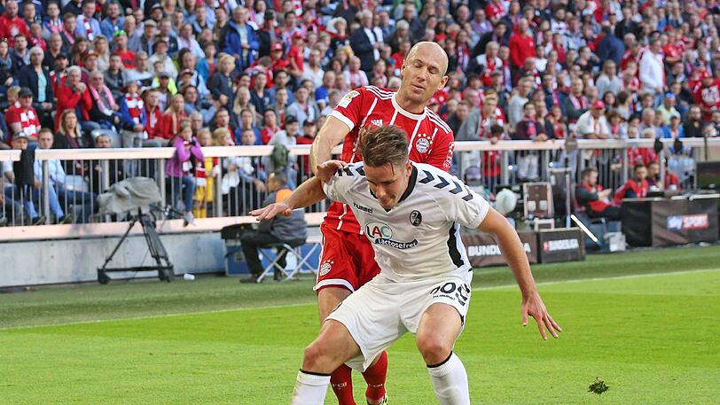 ARJEN ROBBEN NOTE 3: Zwei Mal für die niederländische Nationalmannschaft erfolgreich, im Bayern-Dress traf er nicht. Probierte viel, suchte immer wieder Thomas Müller. Vor Comans 2:0 scheiterte er mit einem satten Schuss an Keeper Schwolow.
