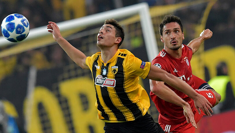 MATS HUMMELS, NOTE 3: Warf sich bei Freistößen und Eckbällen in die Flanken – ohne Ertrag. In der Defensive selten gefordert. Boateng gar nicht. Der saß wieder tatenlos draußen. MATS HUMMELS, NOTE 3: Warf sich bei Freistößen und Eckbällen in die Flanken – ohne Ertrag. In der Defensive selten gefordert. Boateng gar nicht. Der saß wieder tatenlos draußen.