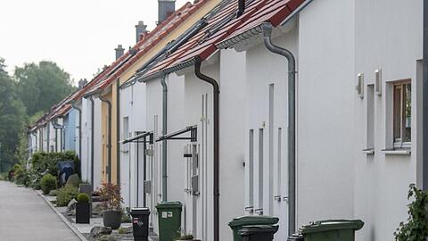 Häuser einer Neubausiedlung in Regensburg.