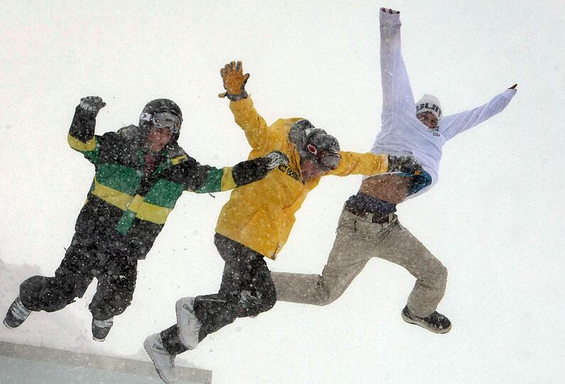 Schnee-Spaß am Wochenende auf der Zugspitze: Inzwischen liegt rund ein Meter Schnee.