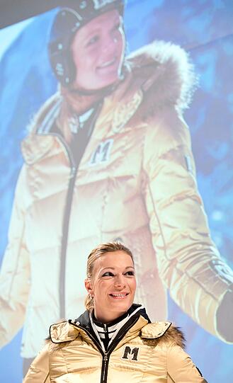 Maria Höfl-Riesch präsentiert auf der Ispo in München ihre eigene Kollektion, die bei Bogner erscheint. Das Motto ist ein elegantes Tier - die Schneeleopardin.