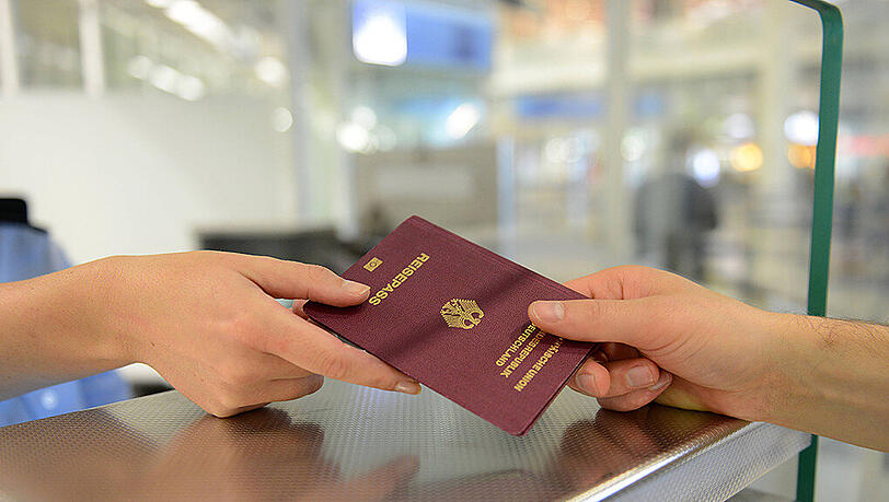 Beinahe täglich werden am Münchner Flughafen illegale Einreisen registriert. (Symbolbild) Beinahe täglich werden am Münchner Flughafen illegale Einreisen registriert. (Symbolbild)