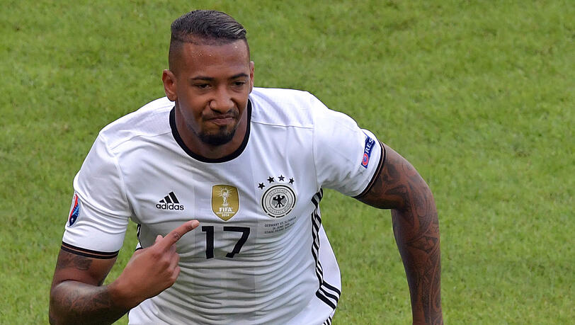 Jérôme Boateng will die Nachfolge von Bastian Schweinsteiger im DFB-Team antreten. Jérôme Boateng will die Nachfolge von Bastian Schweinsteiger im DFB-Team antreten.