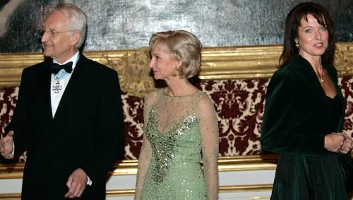 Fünf Jahre nach der Bespitzelungsaffäre um Gabriele Pauli will die Ex-CSU-Rebellin den Sturz des damaligen Ministerpräsidenten Stoiber in einem Buch Revue passieren lassen.