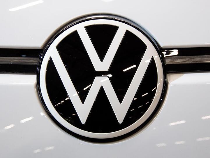 Die Kläger in Braunschweig wollen ihre Ansprüche gegen VW wegen des Wertverlusts ihrer Autos im Abgasskandal durchzusetzen.