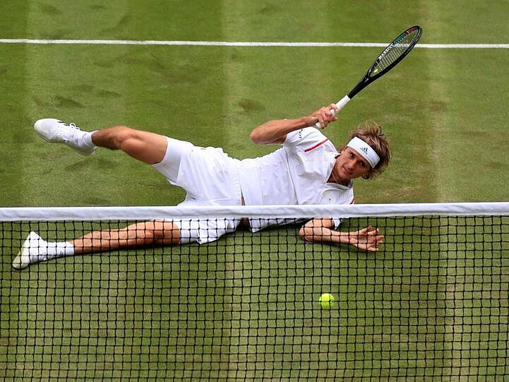 Alexander Zverev musste sich dem Qualifikanten Jiri Vesely geschlagen geben.