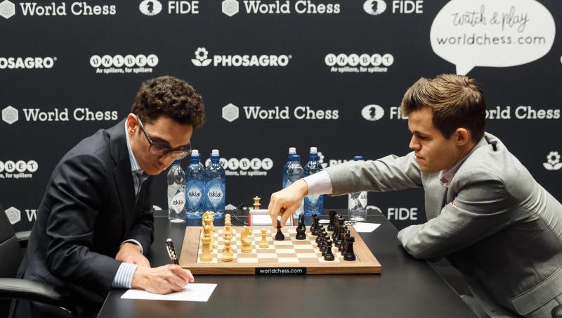 Bei der 10. Partie der Schach-WM lieferten sich Magnus Carlsen und Fabiano Caruana einen spannenden Schlagabtausch. Bei der 10. Partie der Schach-WM lieferten sich Magnus Carlsen und Fabiano Caruana einen spannenden Schlagabtausch.