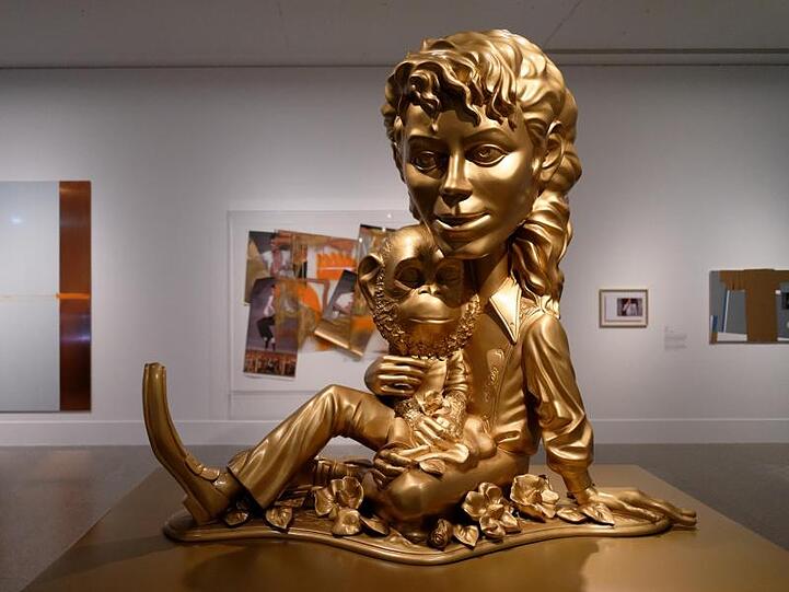 "Michael Jackson and Bubbles" (1999) von Paul McCarthy.