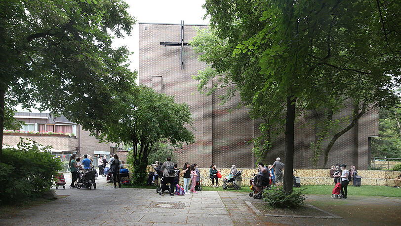 An den Mauern der Lätare-Kirche ruhen sich Neuperlacher gerne aus. An den Mauern der Lätare-Kirche ruhen sich Neuperlacher gerne aus.