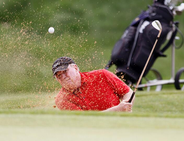 Bayern-Boss Uli Hoeneß beim Golf in Gut Häusern.