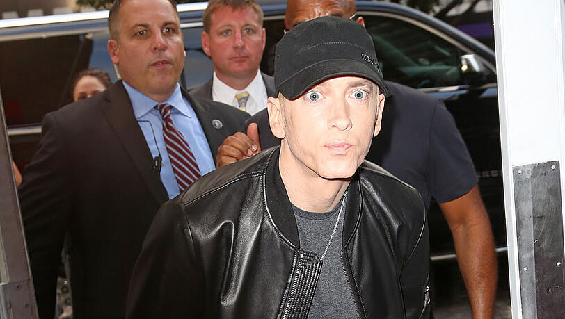 Eminem hat sich in einem arroganten Freestyle über Caitlyn Jenner ausgelassen Eminem hat sich in einem arroganten Freestyle über Caitlyn Jenner ausgelassen