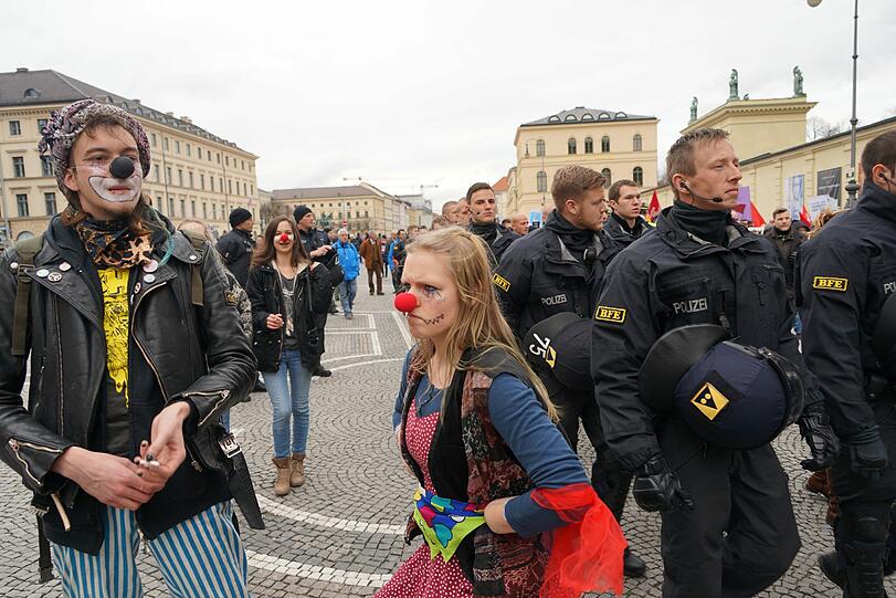 Die Bilder zur Demonstration gegen die Sicherheitskonferenz in München...