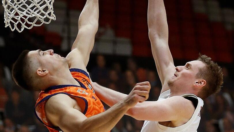 Muss sich mit Bayerns Basketballern in Valencia geschlagen geben: Center Leon Radosevic.