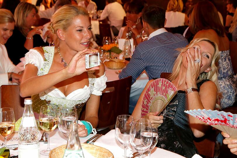 Giulia Siegel, Sabine Piller