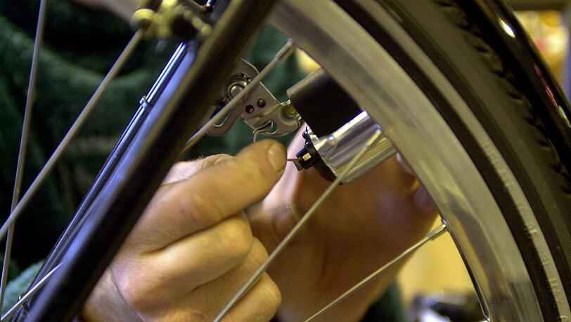 An drei Terminen im November können Münchner und Münchnerinnen ihr Fahrrad kostenlos checken lassen. (Symbolbild)